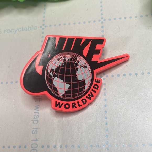 Nike Worldwide Pin with laces/ NEW !!! - Picture 2 of 7
